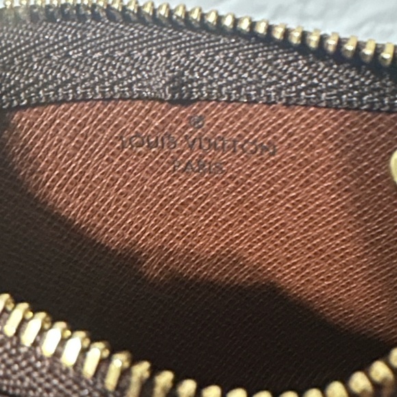 Louis Vuitton Monogram Key Pouch NWT M62650 - Picture 7 of 9